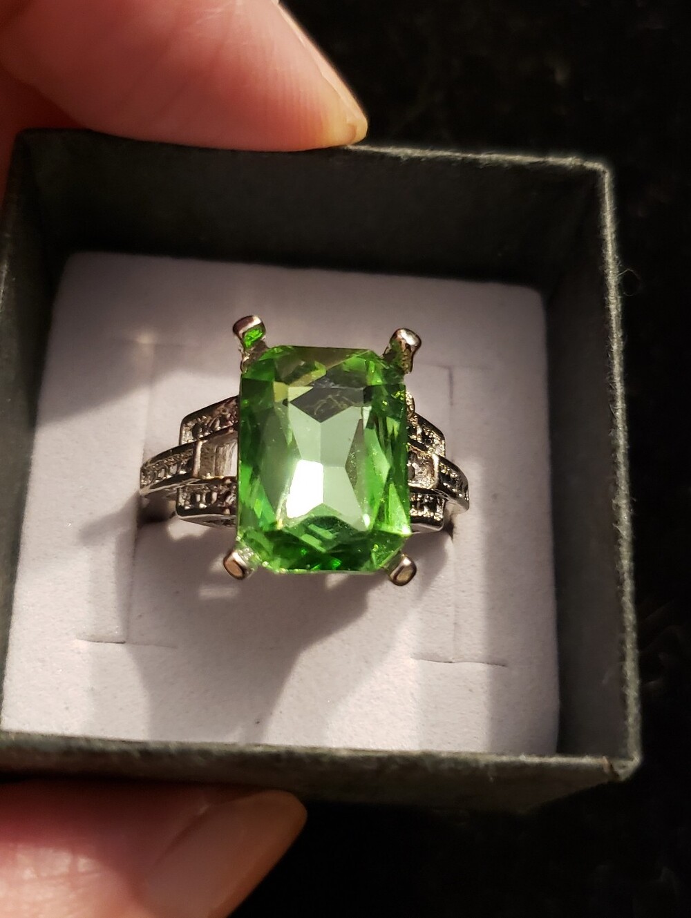 NEW ART DECO STYLE LG PERIDOT, GREEN, STERLING HALLMARK, SZ 7, EMERALD CUT, WOW